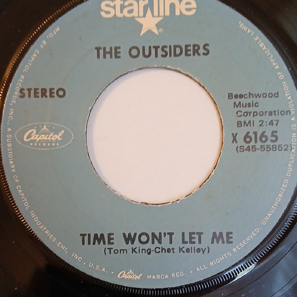 The Outsiders – Time Won't Let Me / Girl In Love